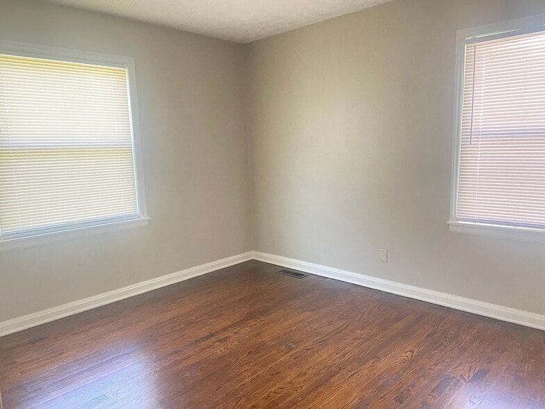 Building Photo - 3010 Boright Dr