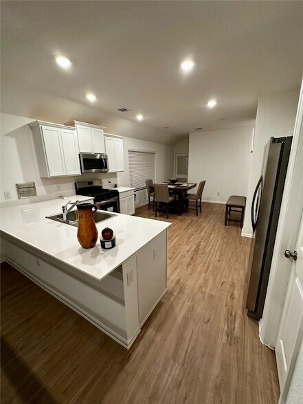 Building Photo - 2023 Foxtail Crk Ct