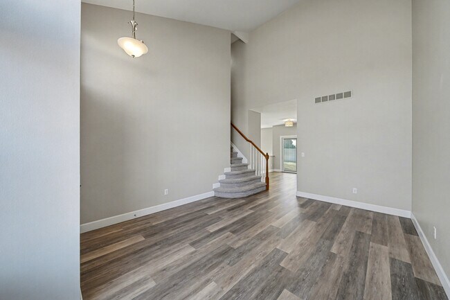 Building Photo - 5604 S Andes St