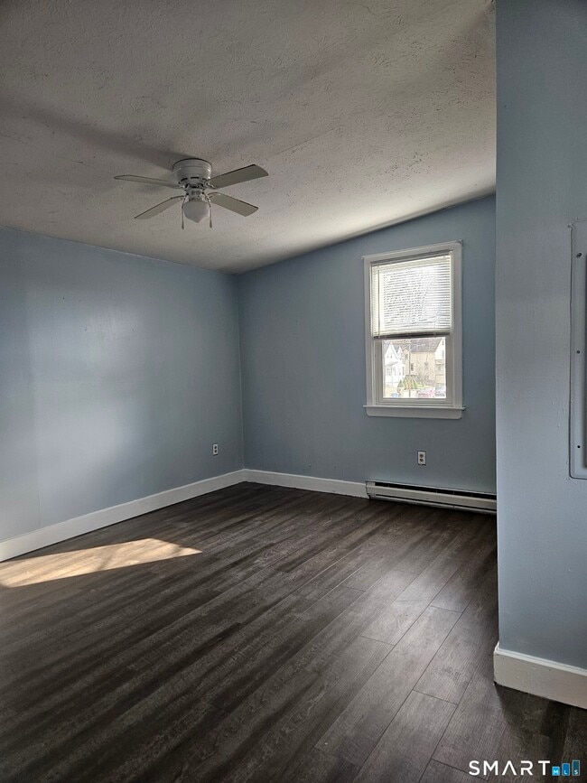 Building Photo - 57 Warren St