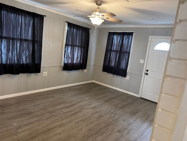 Building Photo - 7932 Whitcomb St