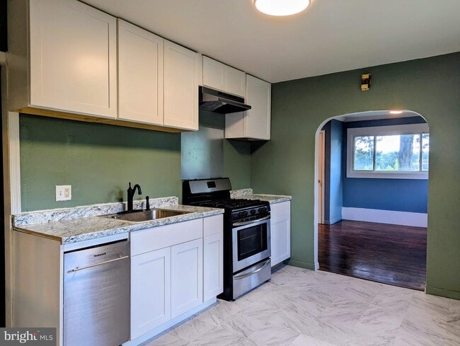 Building Photo - 2225 Williams Dr