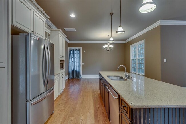 Building Photo - 3924 Sweat Creek Run NE