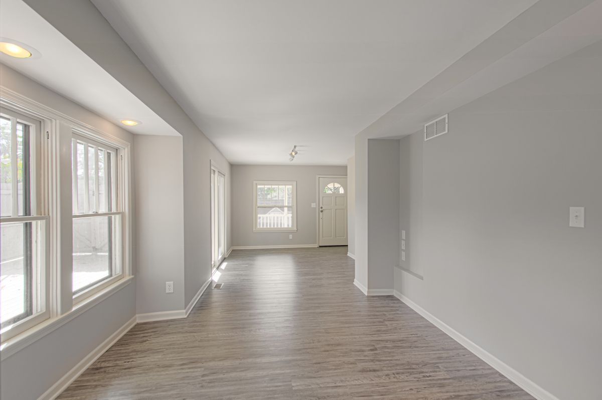 Building Photo - 3138 W 43rd Ave