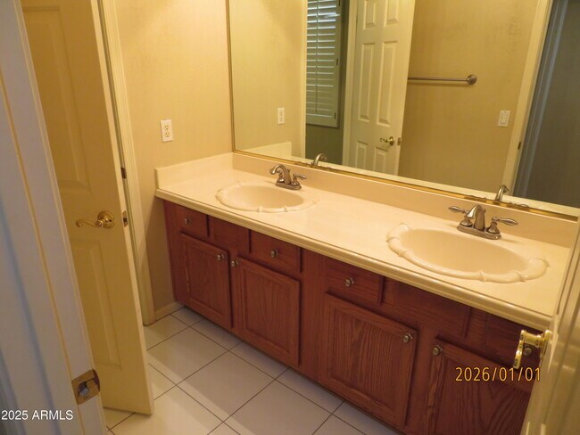 Building Photo - 7748 E Manana Dr