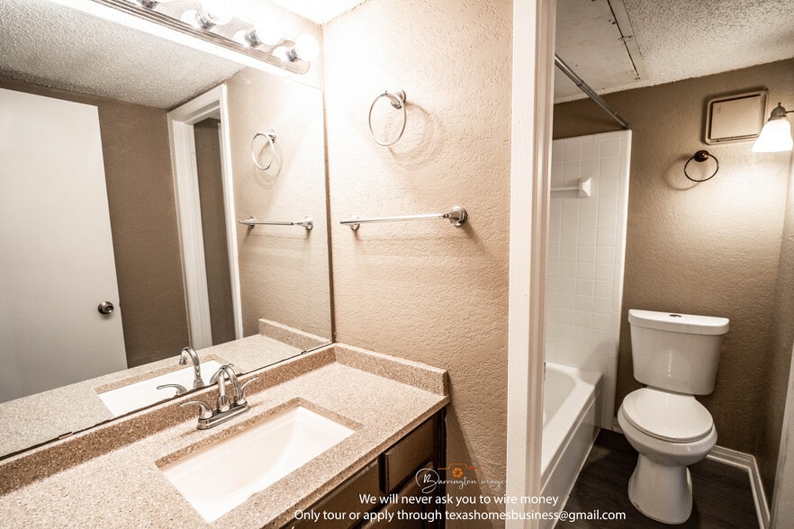 Vanity - 1811 San Rafael St
