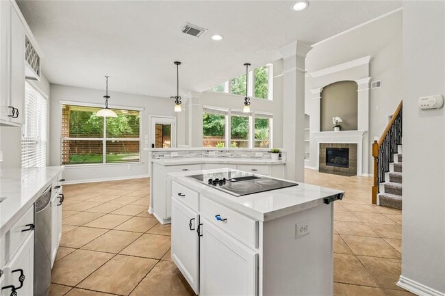 Building Photo - 70 Fulshear Ct