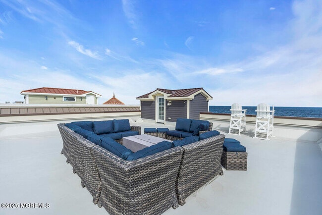 Building Photo - 1302 Ocean Ave N