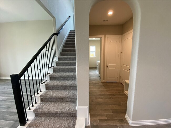 Building Photo - 7414 Evelyn Grv Dr