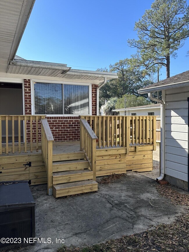 Building Photo - 4235 Genoa Ave