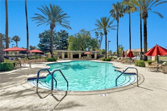 Building Photo - 425 La Costa Dr