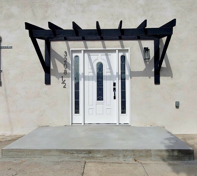 Primary Photo - 3208 Arvia St