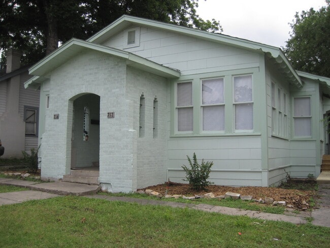 Building Photo - 712 Bailey Avenue
