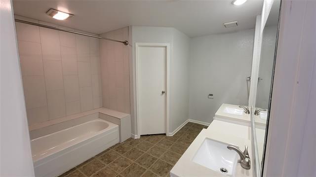 Building Photo - 919 Sugarberry Dr