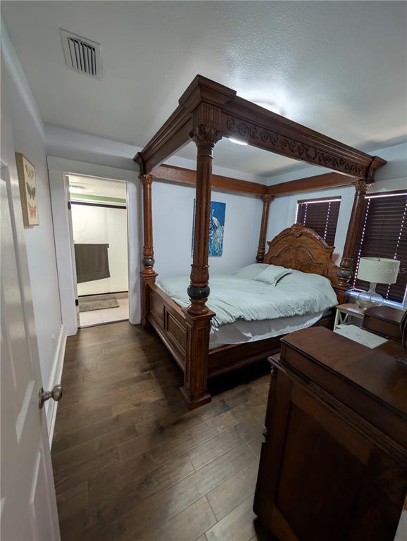 Building Photo - 771 14th Ave S