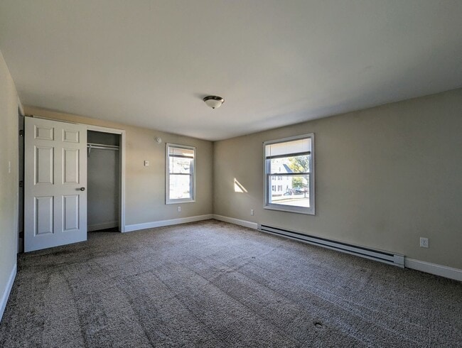 Building Photo - 223 W 6th St