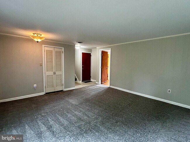 Building Photo - 287 Anderson Rd