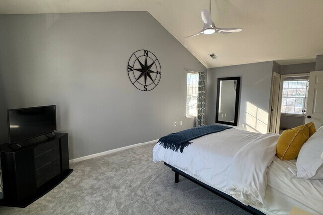 Building Photo - 9414 Grant Ave