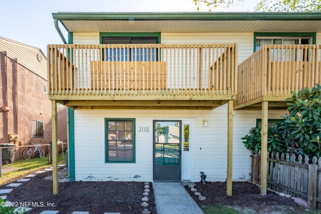 Building Photo - 2125 Florida Blvd