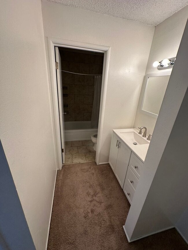 Building Photo - Water, Sewer, Garbage paid