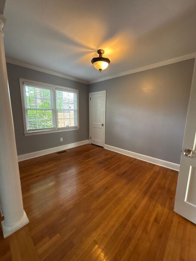 Building Photo - Gorgeous on Jean Circle!