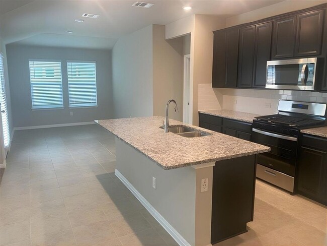 Building Photo - 14408 Castleford Dr