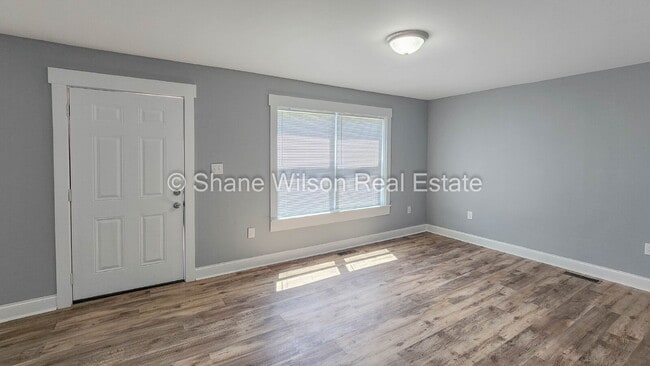 Building Photo - 709 Indian Ave