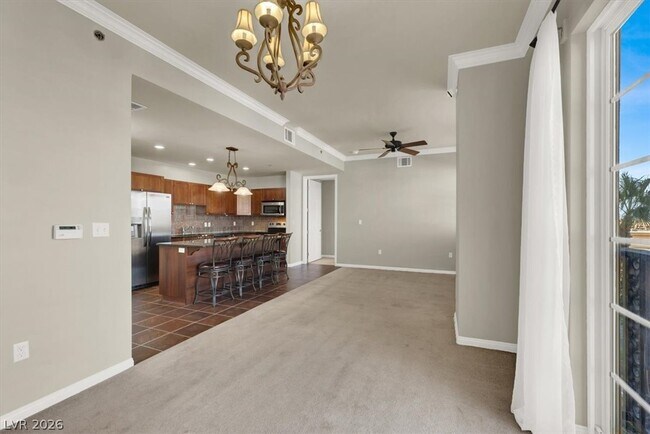 Building Photo - 2405 W Serene Ave