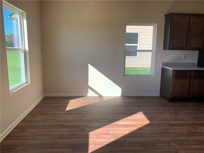 Building Photo - 929 Independence Ave