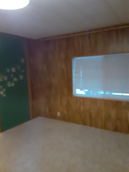 Building Photo - 4433 White River Dr