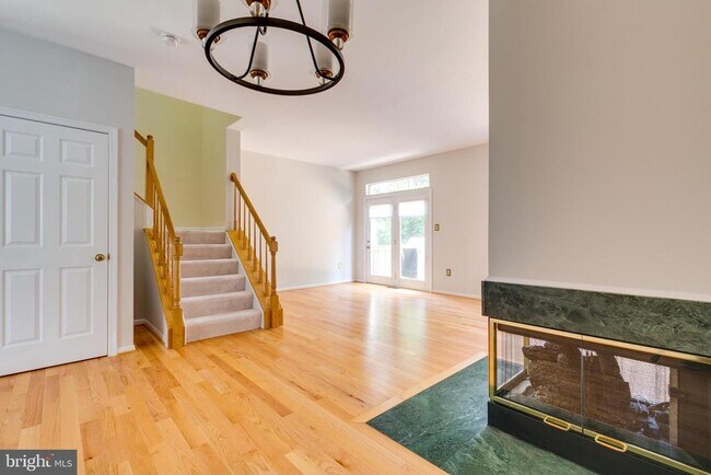 Building Photo - 20780 Dockside Terrace