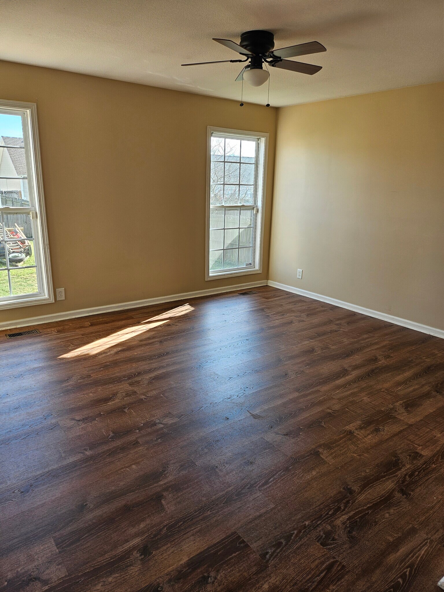 Building Photo - 3757 Naples Ct N