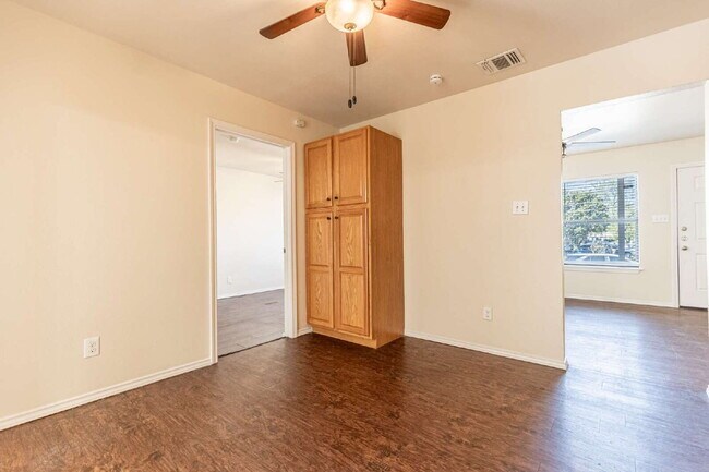 Building Photo - 8016 Landing Ave