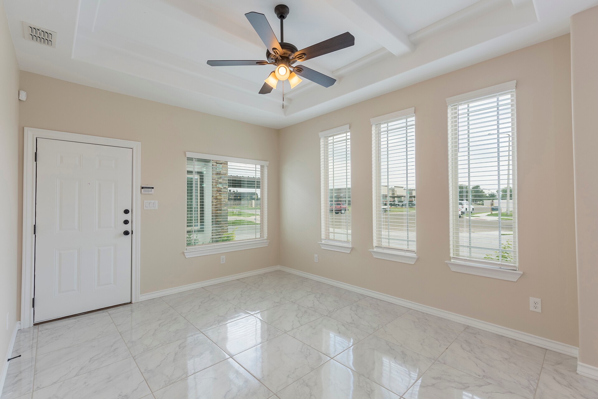 Building Photo - 216 Teak Dr