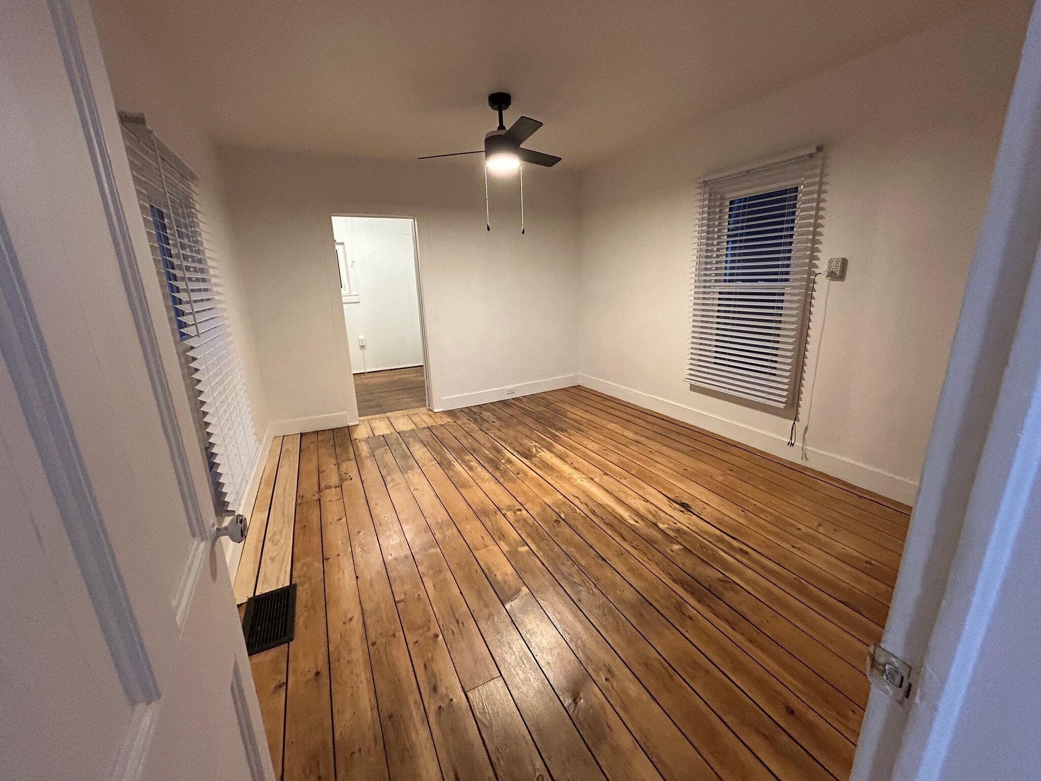 Bedroom plus utility room/storage/extra space in the back - 14 N Main St