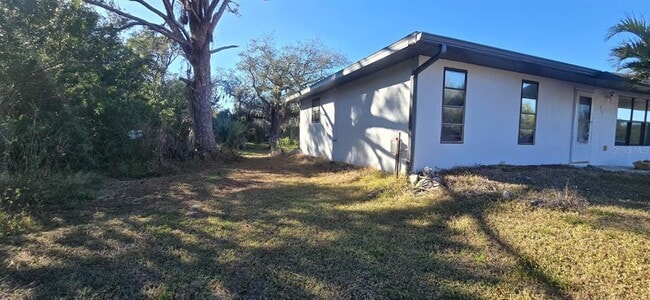 Building Photo - 525 Altoona St NW