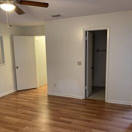 Building Photo - Colony Pine