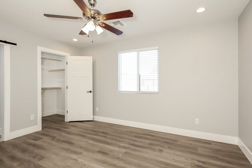 Building Photo - 4920 S 23rd Ave