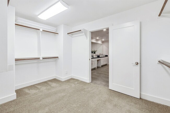 Building Photo - 13412 Preston Cliff Ct