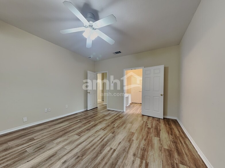 Building Photo - 1511 Cheyenne Trl