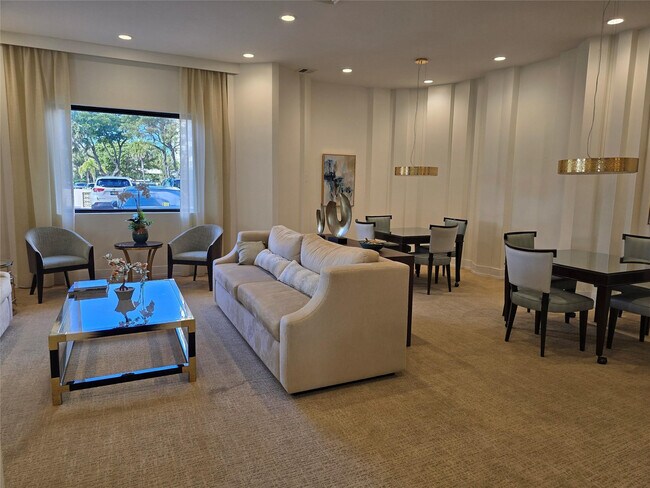 Building Photo - 2000 S Ocean Blvd