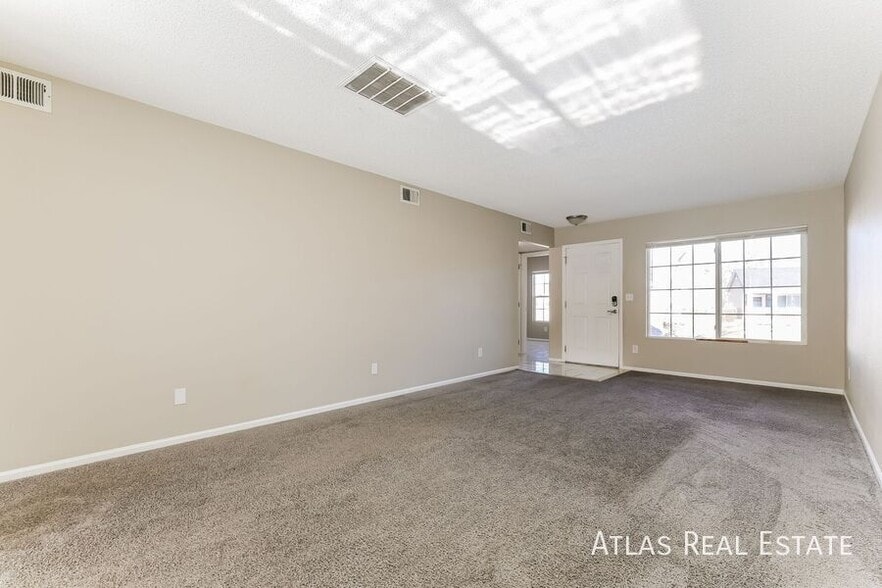 Building Photo - 5083 Helena Ct