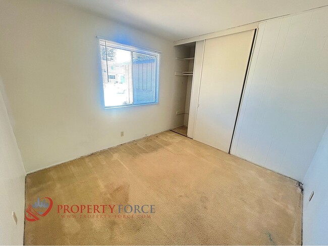 Building Photo - 2085 Ashwood Ln