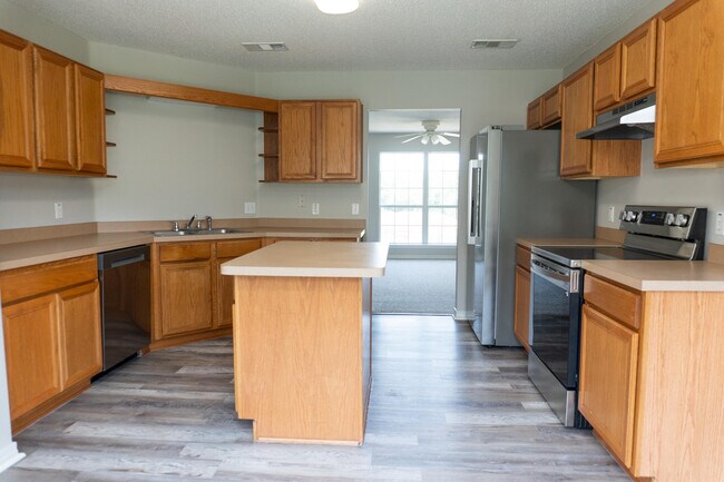 Building Photo - 465 Jillian Dr