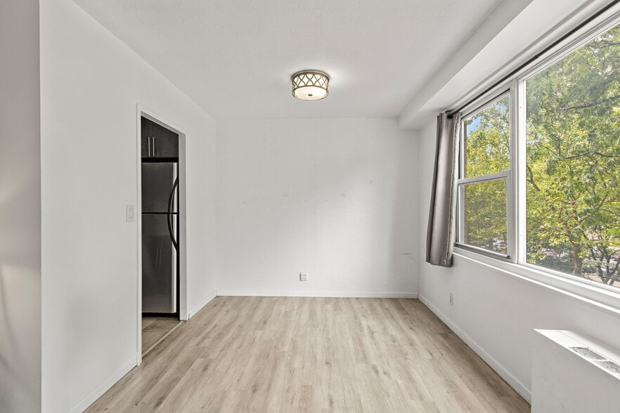 Building Photo - 201 Saint Pauls Ave