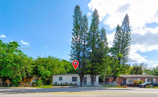 Building Photo - 2736 NW 21st Ave