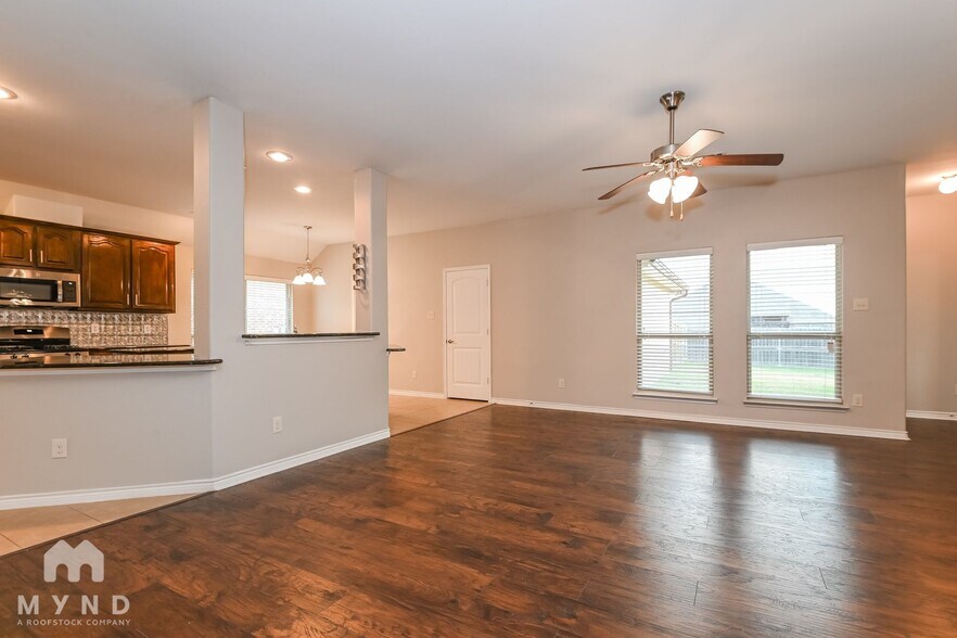 Building Photo - 1020 Hiddencreek Dr