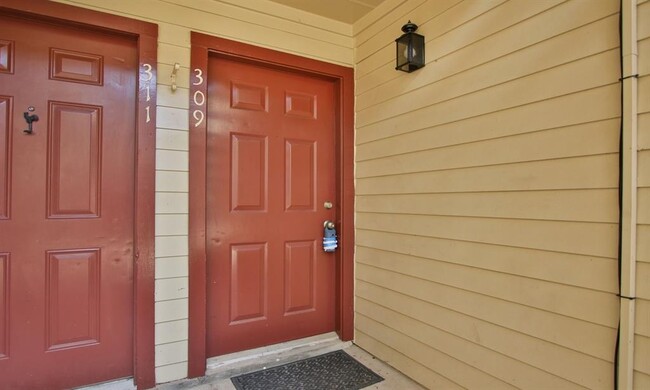 Building Photo - 2120 El Paseo St