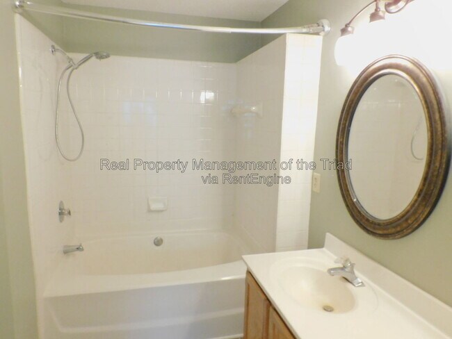Building Photo - 12 Cedar Knoll Dr