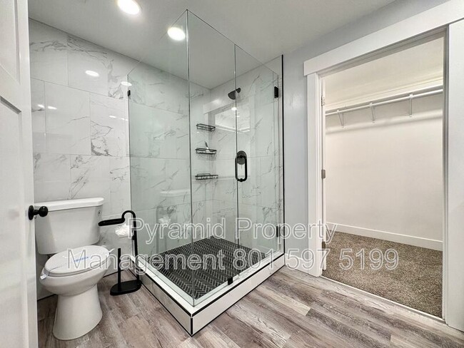 Building Photo - 3448 Wally Wy